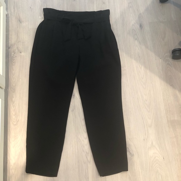 RW&Co Stretch Signature Fit Paper Bag Pant - Picture 4 of 10